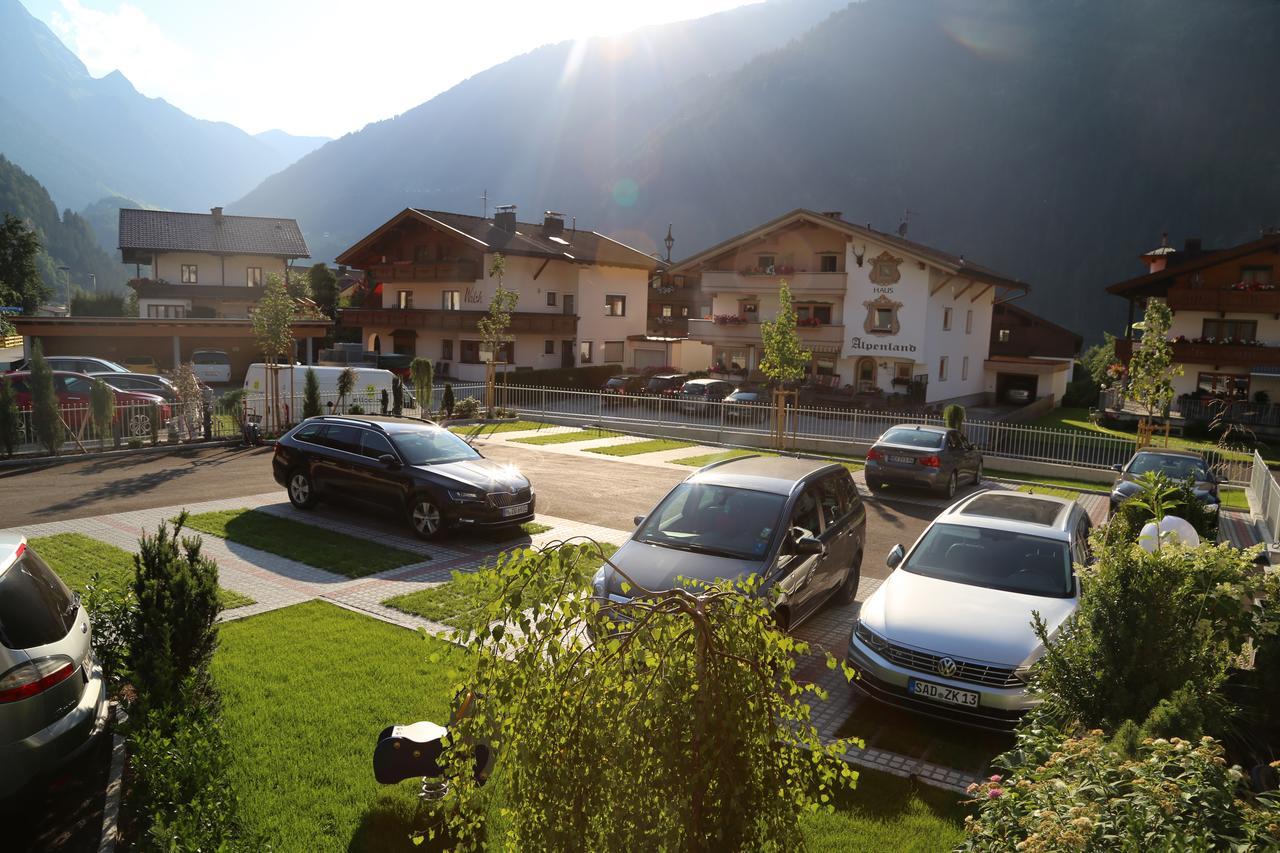 Hotel & Suites Gluck Auf Mayrhofen Exteriör bild